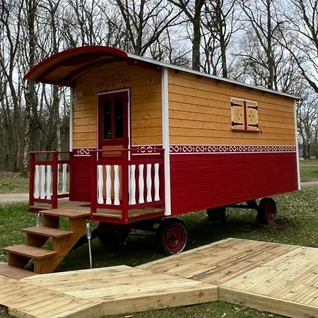Camping De La Croix D'Arles Bourg  Esterno foto