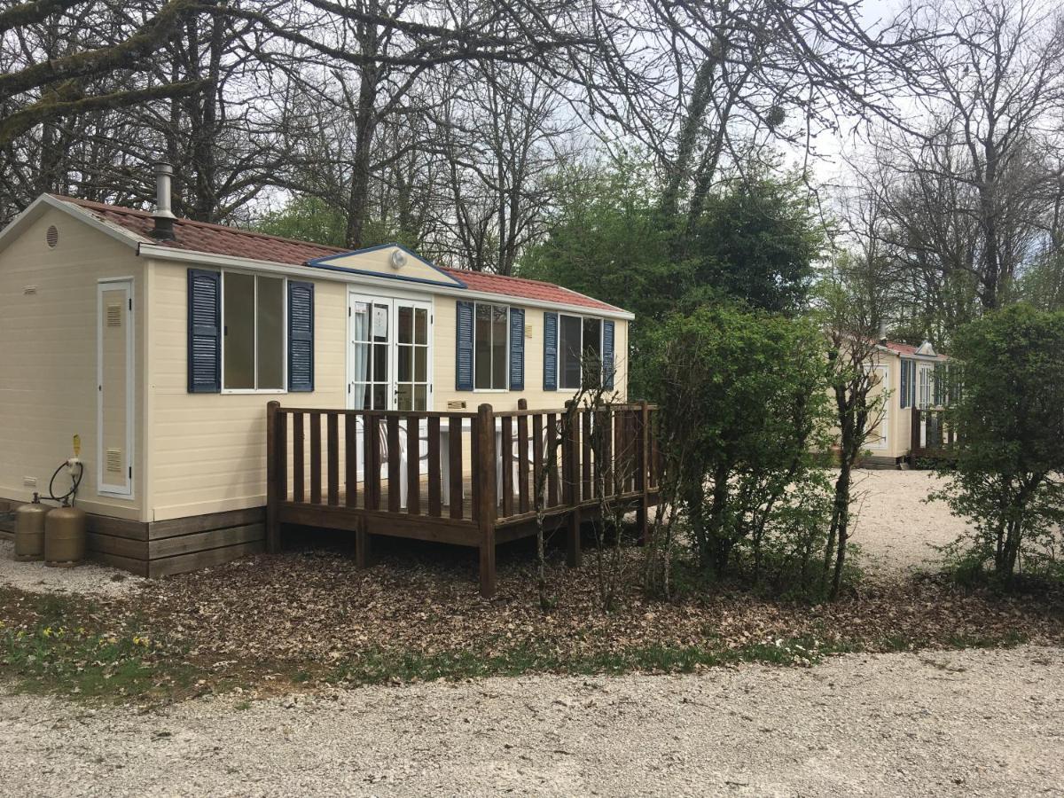 Camping De La Croix D'Arles Bourg  Esterno foto
