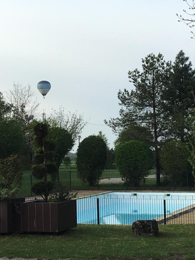 Camping De La Croix D'Arles Bourg  Esterno foto