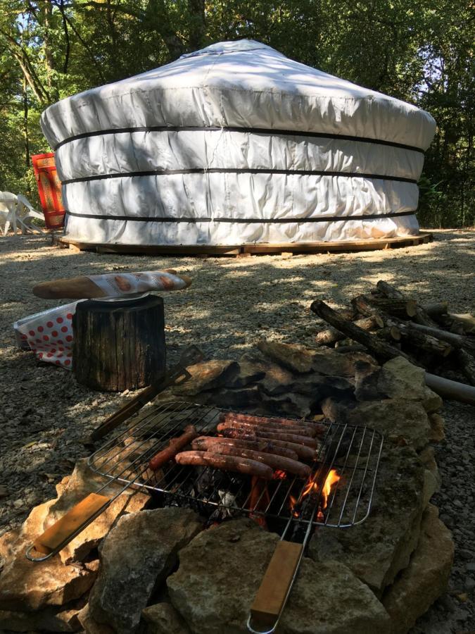 Camping De La Croix D'Arles Bourg  Esterno foto